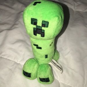 Minecraft creeper plushie🍃